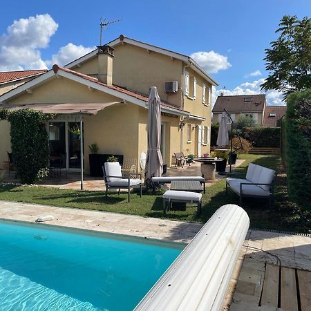 Villa Individuelle - Chassieu Luaran gambar